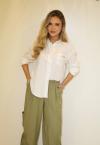 CAMISA LISA COM BOLSO OFF WHITE PERFECT WAY