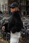CASACO CROPPED EM PELE SINTETICA  FORRADO FEMININO PRETO PERFECT WAY