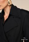 TRENCH COAT SARJA C/ CINTO FIVELA METAL  FEMININO PRETO PERFECT WAY