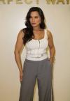 CROPPED REGATA COM ZIPER E BORDADO INDUSTRIAL FEMININO OFF WHITE PERFECT WAY