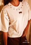 T-SHIT CROPPED BORD INDUSTRIAL DET REBITE METAL FEMININA OFF WHITE PERFECT WAY