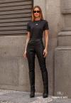 T-SHIRT FEMININA PRETO PERFECT WAY