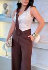 COLETE C/ BOLSO DET REC GRAVATA FEMININO BEGE C/ CACAU PERFECT WAY
