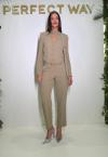 BLAZER C/ TIRA TRANSPASSADA PESCOÇO C/ METAL FEMININO CAQUI PERFECT WAY