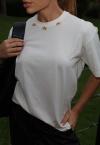 T-SHIRT OVER C/ METAL FEMININA OFF WHITE PERFECT WAY
