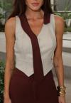 COLETE C/ BOLSO DET REC GRAVATA FEMININO BEGE C/ CACAU PERFECT WAY