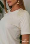T- SHIRT FEMININA COM BORDADO MANUAL OFF WHITE PERFECT WAY