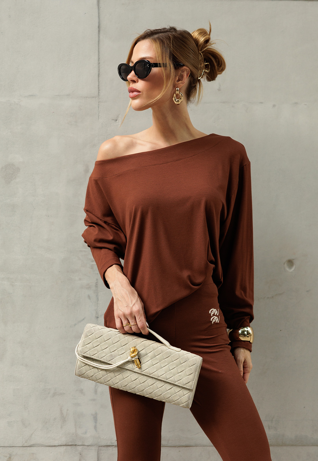 BLUSA OMBRO A OMBRO  FEMININA cacau