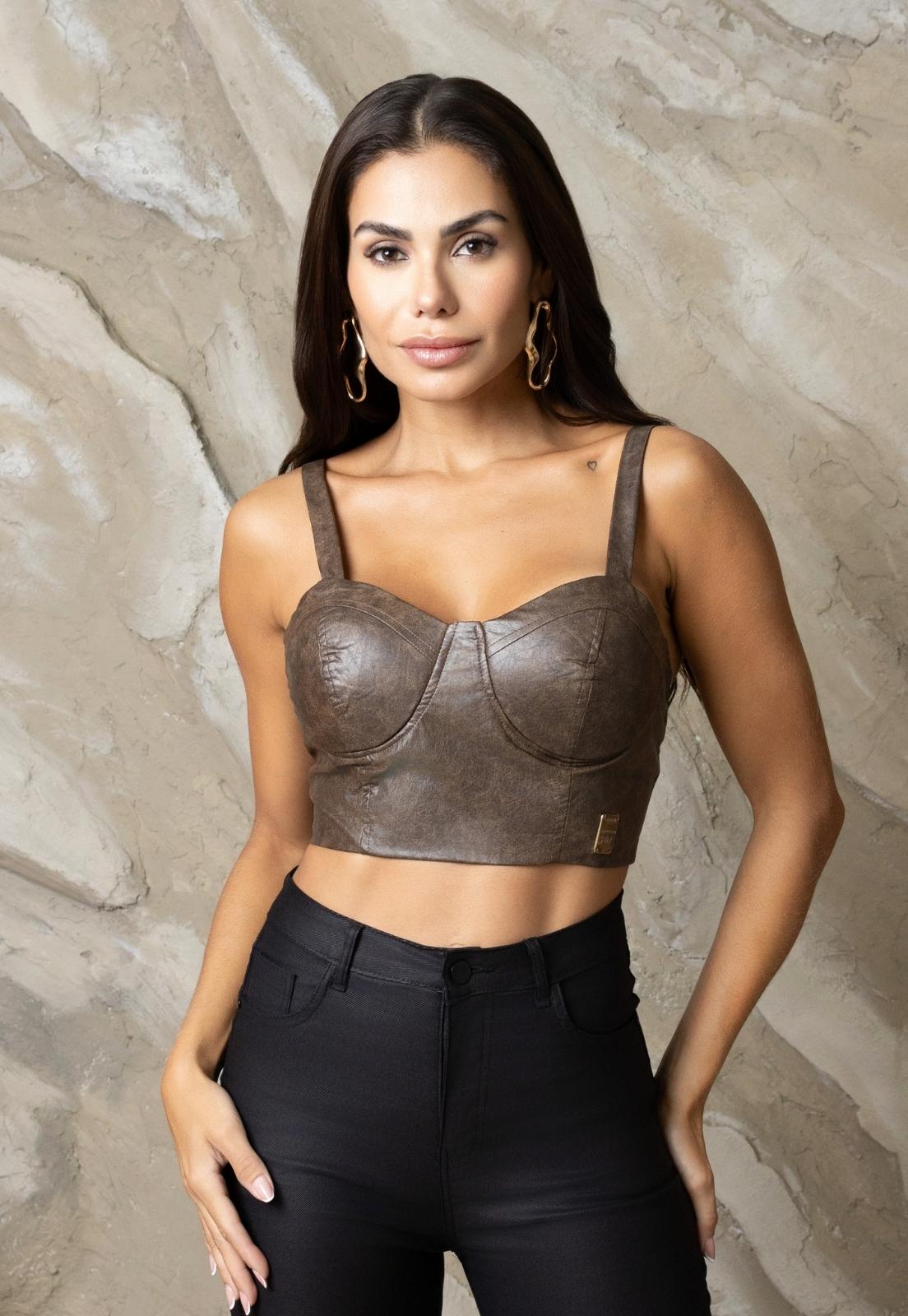 TOP ALÇA LARGA C/ BOJO COURO (PU) FEMININO MASCAVO